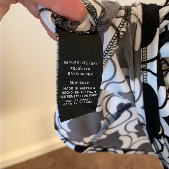 Dress - Picture 6 of 6